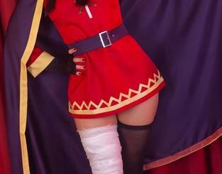 我的Aery Tiefling女友，她的写真图包里藏着乐趣！