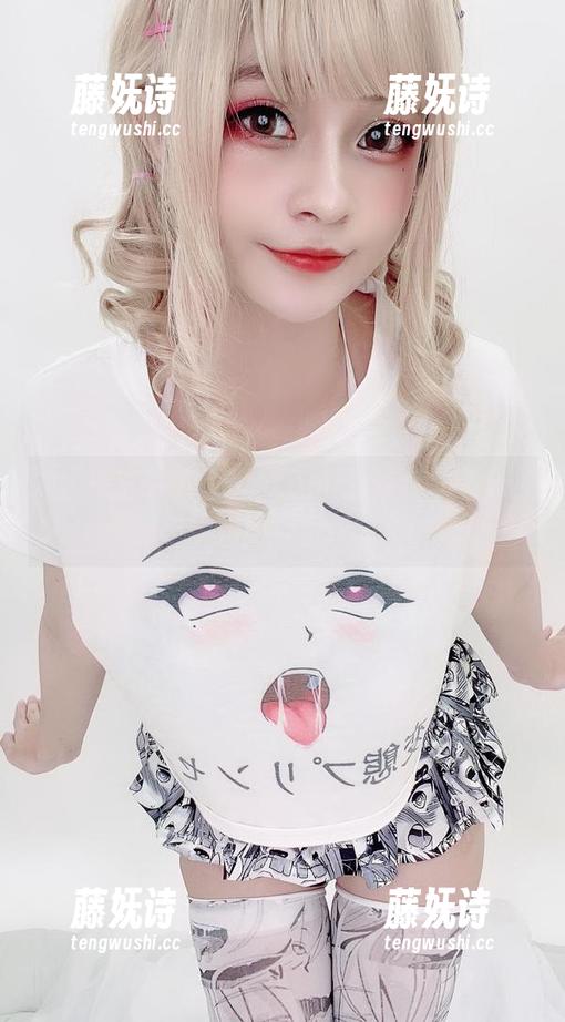 妙趣横生的兔女郎Azami，等着你在美图里发现她的‘后花园’！