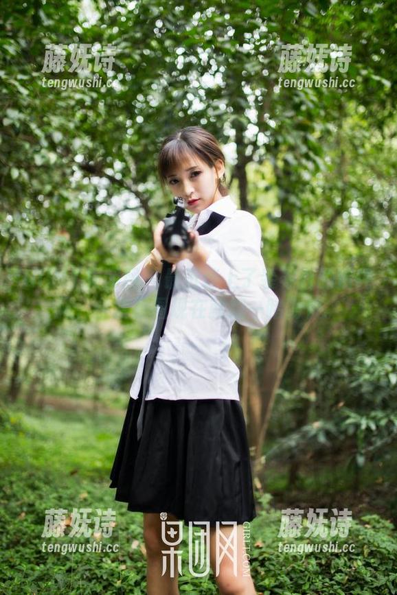 GIRLT果团网 - 最近迷上了裴希西的清纯风，全套原图现在就想一睹为快。