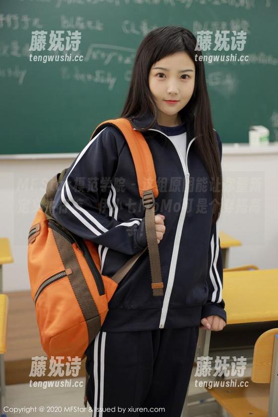 MFStar模范学院-伊小七MoMo MFStar模范学院 - 这组原图能让你重新定义牛仔裤,伊小七MoMo可是个穿搭高手!