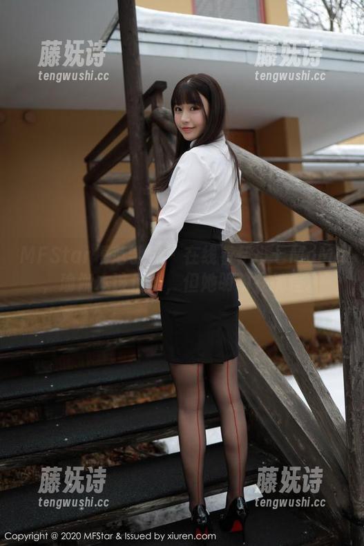 MFStar模范学院-伊小七MoMo MFStar模范学院 - 在线看伊小七MoMo,瑜伽本该优雅,但她明明在搞怪。