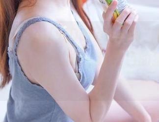 一边观看“Sally Dorasnow”的“SilverWolf”，一边想，这银色的狼与我有啥缘分呢？