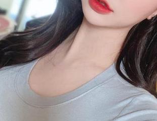 收好这组！Son Ye Eun的红衣2B写真了解一下！