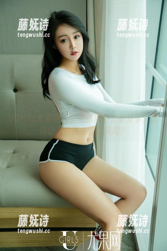 UGirls尤果网 - 乔依琳的办公室分享：怎样让文件夹也显得风趣？