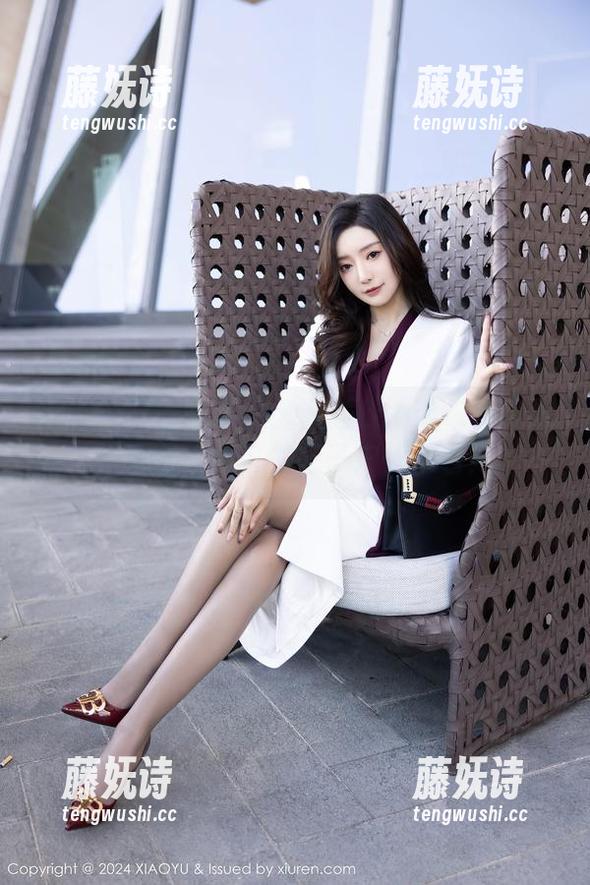XIAOYU语画界-潘朵拉Laa XIAOYU语画界 - 潘朵拉Laa带你冲入泳池合集,水中的钉子户快来看!