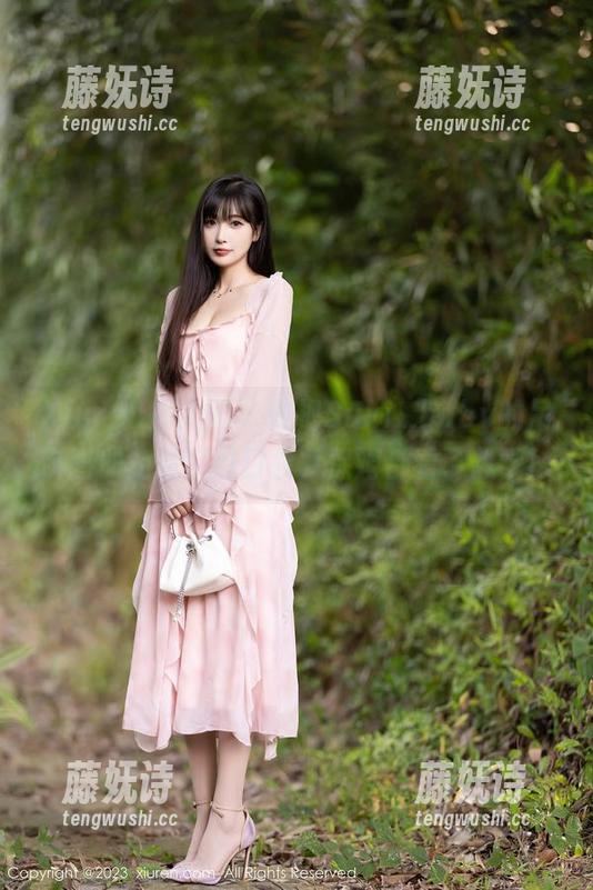 Xiuren秀人网-Suki_baby Xiuren秀人网 - 快把Suki_baby的吊带图册免费装进口袋,保姆都看了想学!