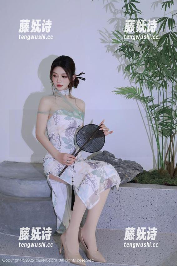 Xiuren秀人网 - 这张原图里，UU阿文的灰丝竟然给了我意外的灵感，快来图个乐！