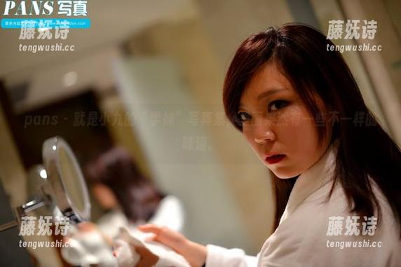 pans-小九 pans - 就是小九的“学妹”写真集,里面果然有一些不一样的味道。