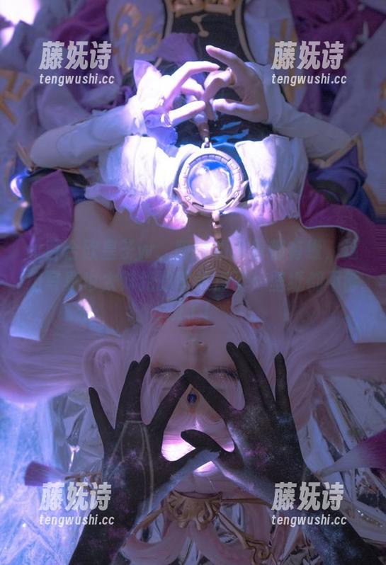 w百合欧皇子w w百合欧皇子w、阿荣和水着都有缘,这组写真也太对我的审美点了!壁纸都不够拼了!