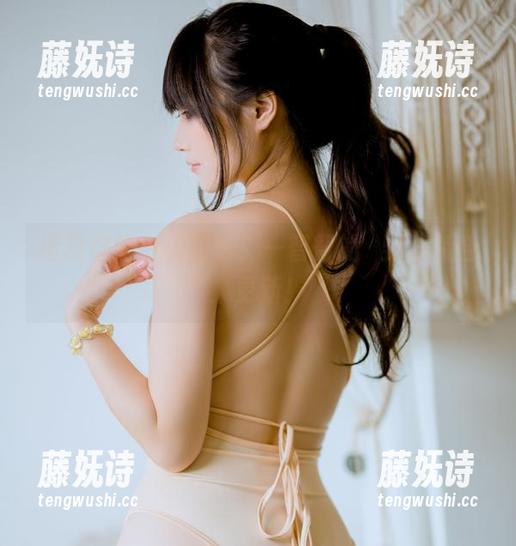 一智智 拯救你的审美疲劳,一智智的㭴野泳装合集更新!