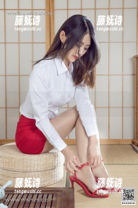 丽柜 - 心心秘书原图：一秒从学霸变成了女王！