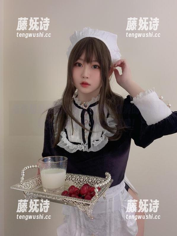 依依超级懒的人鱼姬图集，满满的冲浪和飘逸，妥妥的海边假期感！