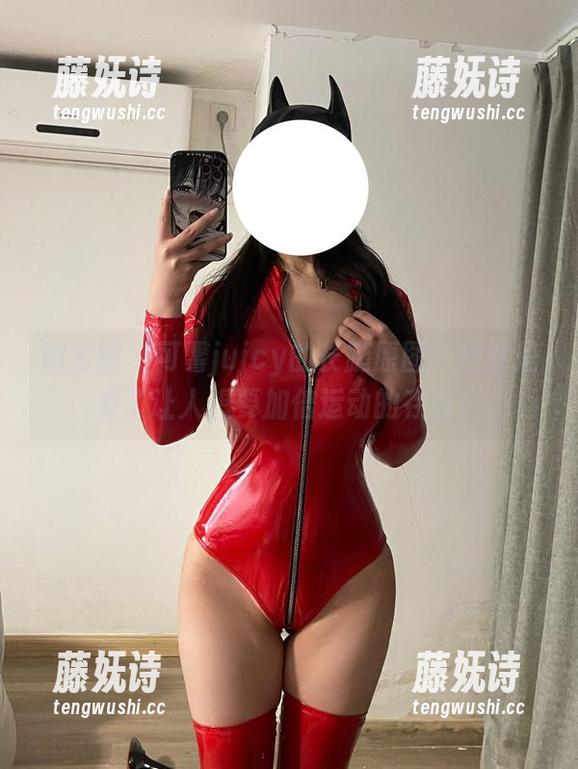 可馨juicy 微密圈 - 可馨juicy的长腿原图,果然是看了让人想要加倍运动的存在!