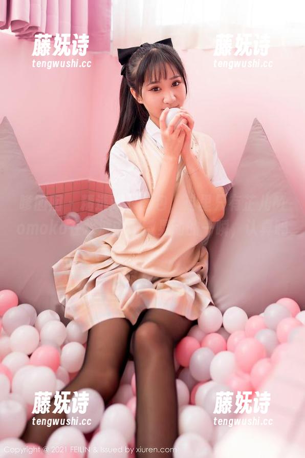 嗲囡囡 - 精选泳衣图包，这里只有芷儿Momoko在水波中微微晃动的一瞬，认真吗？