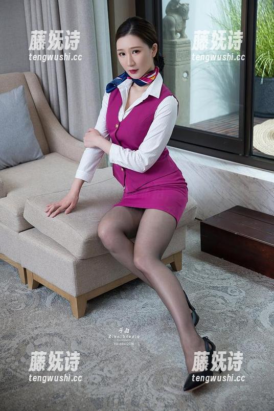 头条女神 - 杜花花的私拍，套图里竟藏着我从没见过的“秘密召唤术”！