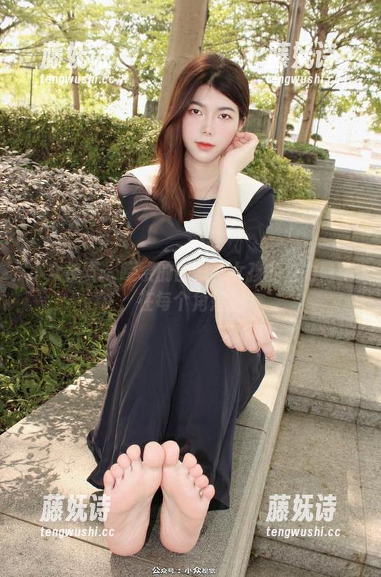 小众视觉-嘤嘤 小众视觉 - 嘤嘤的图集:女孩的魅力隐藏在每个角落。