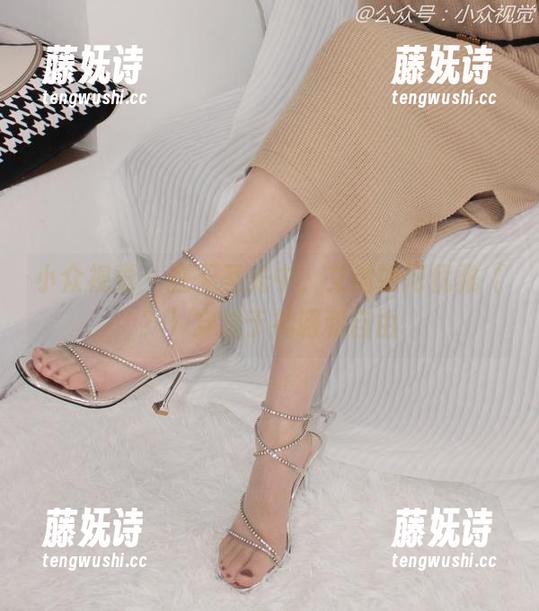 小众视觉-艾迪 小众视觉 - 在无圣光中,艾迪如何优雅(?)穿梭于礼服和自由