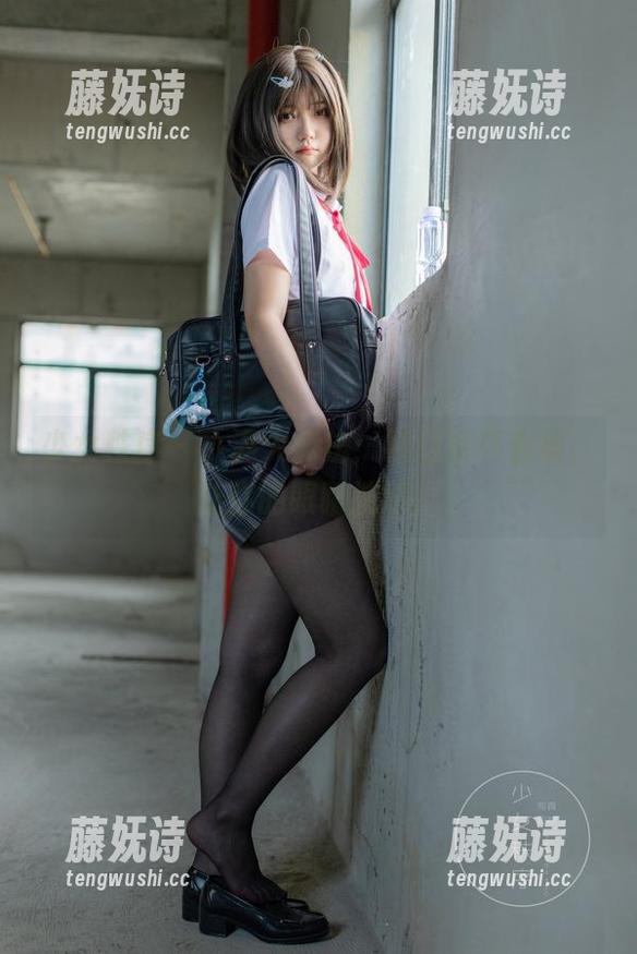 少女秩序-小满 少女秩序 - 小满大魔法:纯白写真合集,让你的眼睛洗澡!