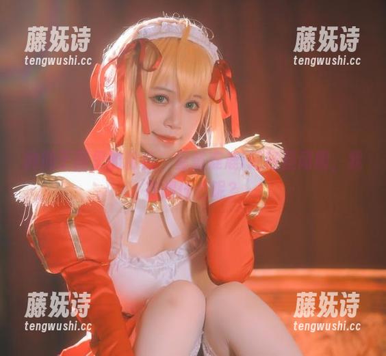 星黛鹿鹿i 徜徜于图里的粉色,星黛鹿鹿i轻轻旦闭眼,我在想什么呢?
