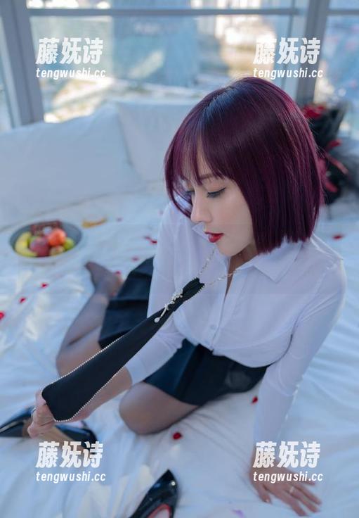 微密圈 - 果儿Victoria的作品，皮衣篇：全套与禁忌之间的微妙平衡