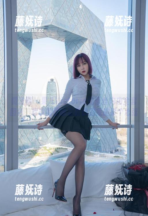 微密圈 - 果儿Victoria的蕾丝内内全套图包，软软的蕾丝总能戳到我的某个心弦