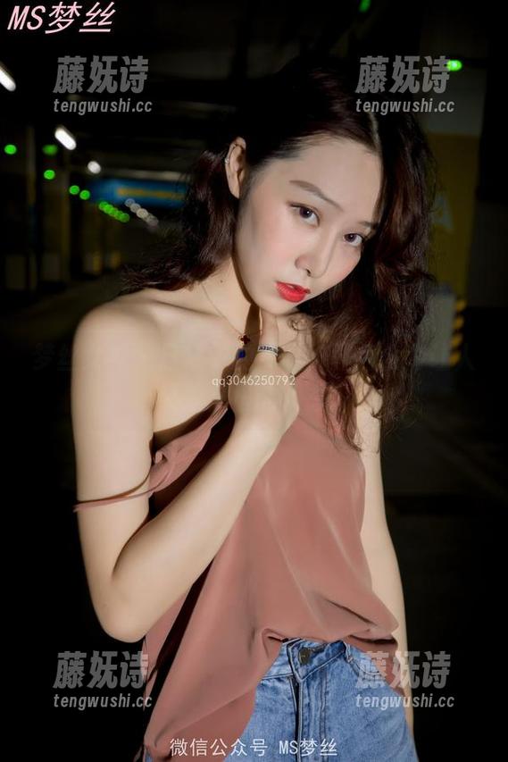 梦丝女神-灵唯 梦丝女神 - 日常中的灵唯,图包全套让人又爱又恨的状态。