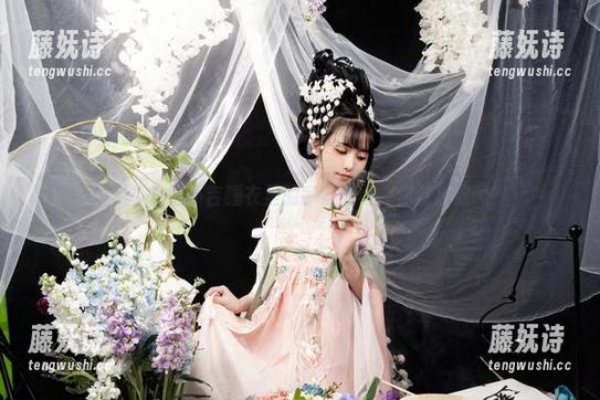 爆机少女喵小吉 爆机少女喵小吉睡衣里的宇宙美图,你敢想象吗?