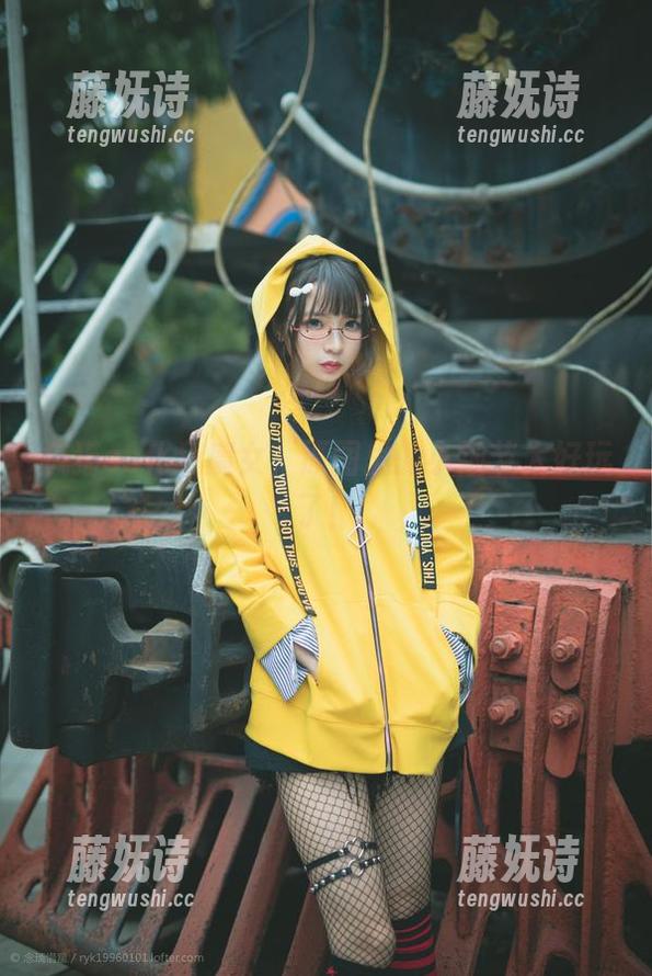 疯猫ss化身魔女，原图里的小细节太好玩了！