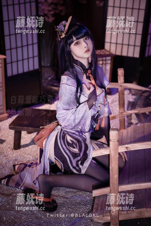 白莉爱吃巧克力 白莉爱吃巧克力居家的图集,融合了温馨与慵懒,多了一点我早晨喝咖啡的气息,让我羡慕得直打转。