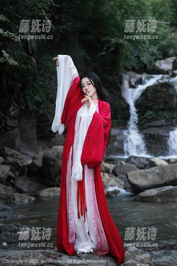 秀人网-于大小姐AYU 秀人网 - 于大小姐AYU又来了,最新图库海边角落里的偷偷乐与惬意。