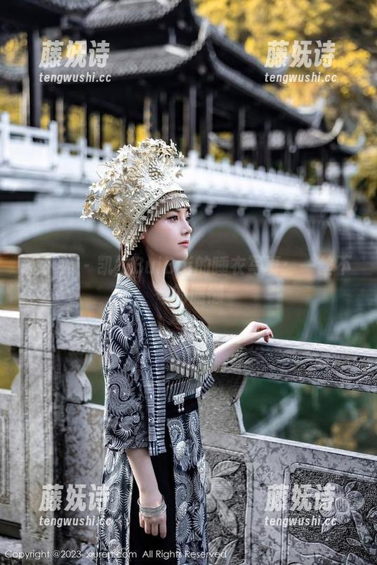秀人网-凯竹BuiBui 秀人网 - 凯竹BuiBui的睡衣写真:一丝不苟的慵懒