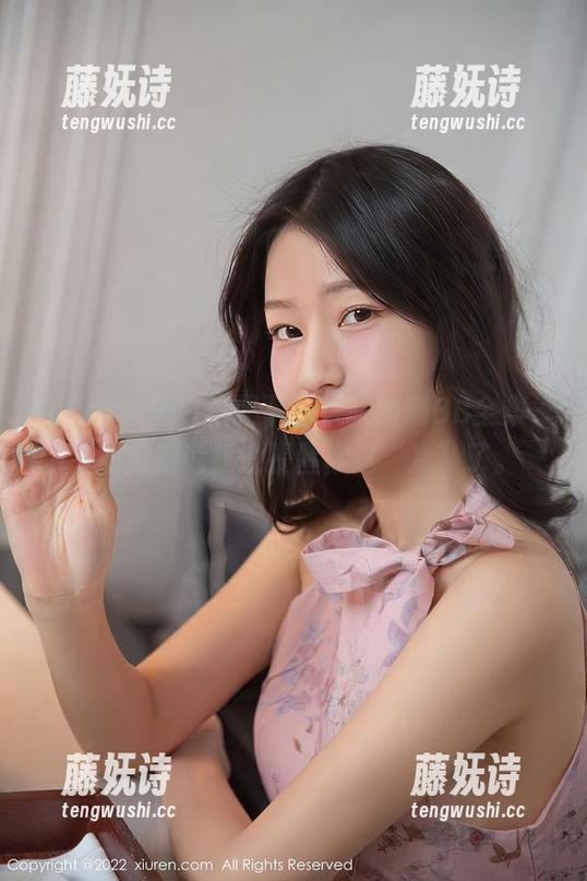 秀人网 - 黑白格调下的呆呆的瑞BB全集，下载后别说我没提醒你这“冷”了。