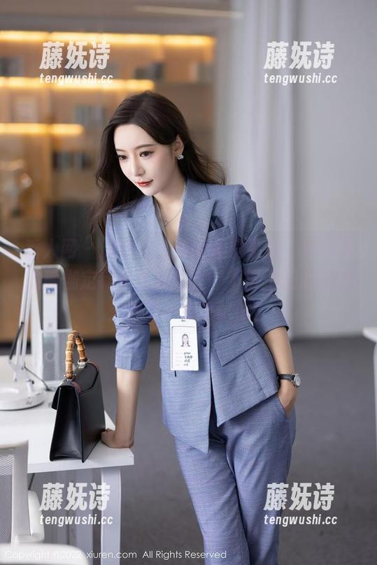 秀人网 - 筋骨灵活到好像没骨头，杨晨晨的瑜伽定制作品在这里，不得不扪心自问：我要不要也试试？