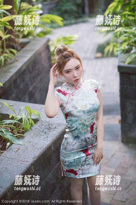 秀人网 - 琳琳ailin的万圣节美图，让我想起那种一年一度的怪异期待。