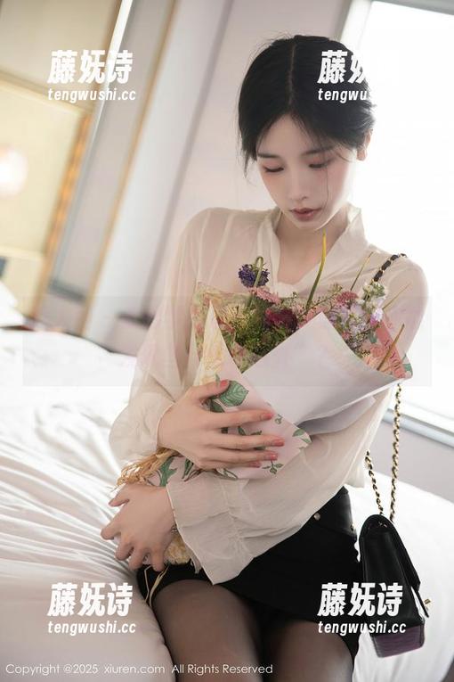 秀人网-麦田 秀人网 - 麦田学姐最新写真,照片里你能发现些什么“意外”?