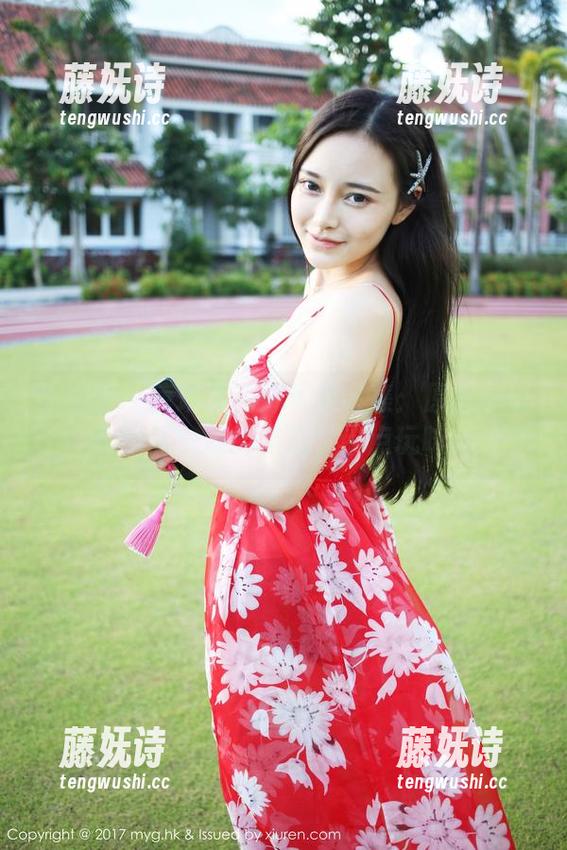 美媛馆 - 唐琪儿花嫁写真收集：原图中那种不屑一顾的姿态，带点玩味。