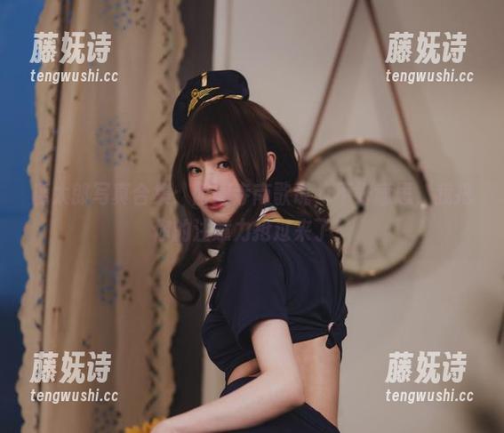 西园寺南歌 魔太郎写真合集:西园寺南歌说,不好意思,我把你的注意力抢过来了?