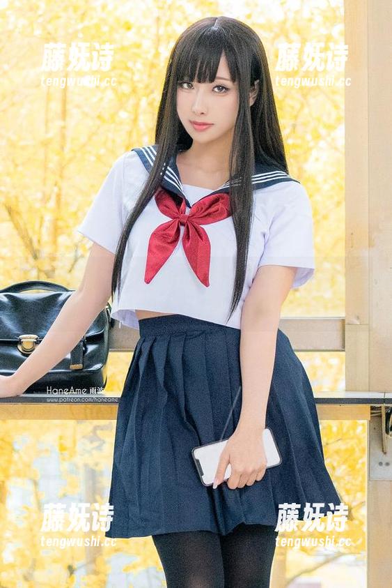 在雨波HaneAme的定制图集里，精灵村的人们也许会窃窃私语