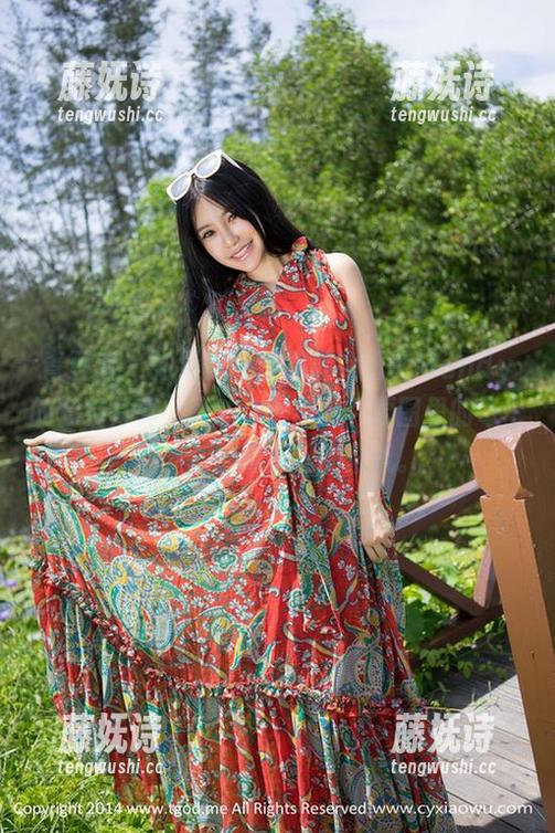 青豆客 - 如果你还没见过徐妍馨Mandy的套装写真，我劝你先静静，原图里的每个细节都藏着放松的玄机。