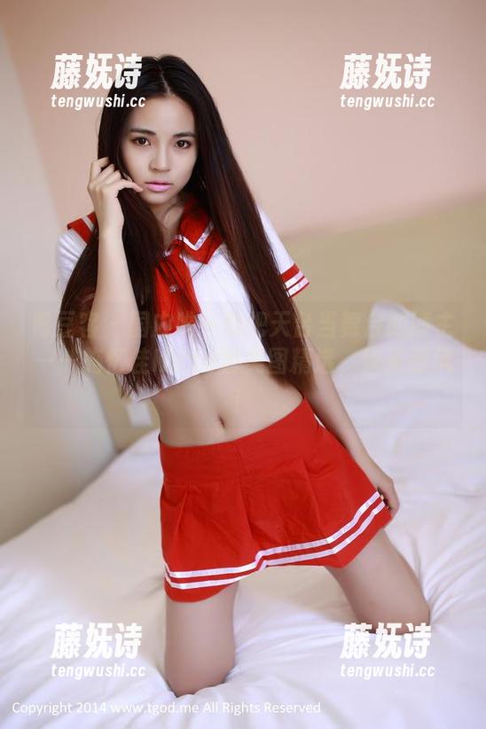青豆客 - 国内唯一敢把天台当舞台的博主——施忆佳Kitty酱美图精选，快来跟风！