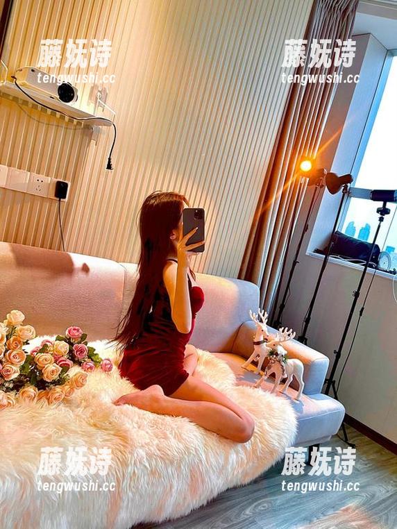 微密圈 - 一路走来，黎允熙baby的绿色漏背裙都被我念成口头禅，期待更新！