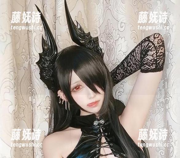 黑白御猫 黑白御猫的女仆cos,喔,又是一场即光又影的更新